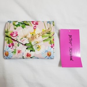 Betsey Johnson NWT Small Floral "Xolana" Wallet